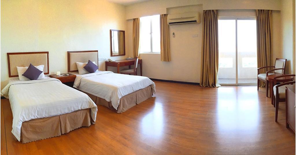 Alora Hotel Penang PENANG Bagian luar foto